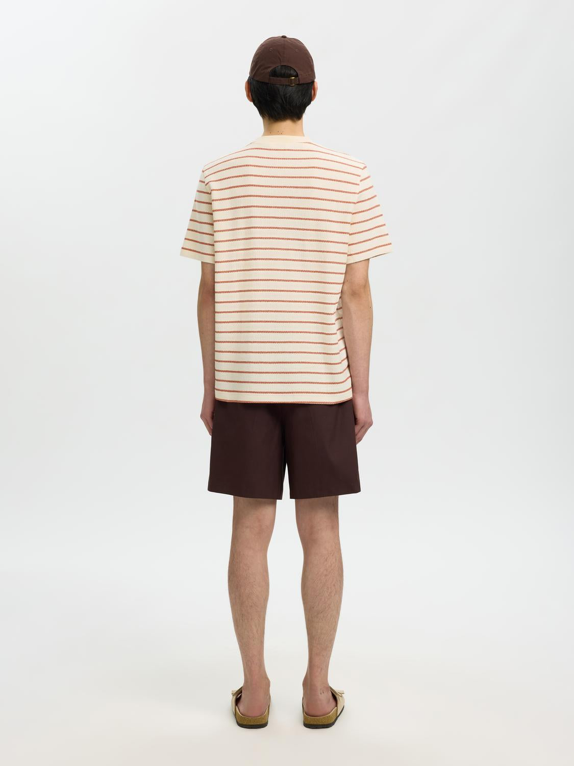 model_shot-back
